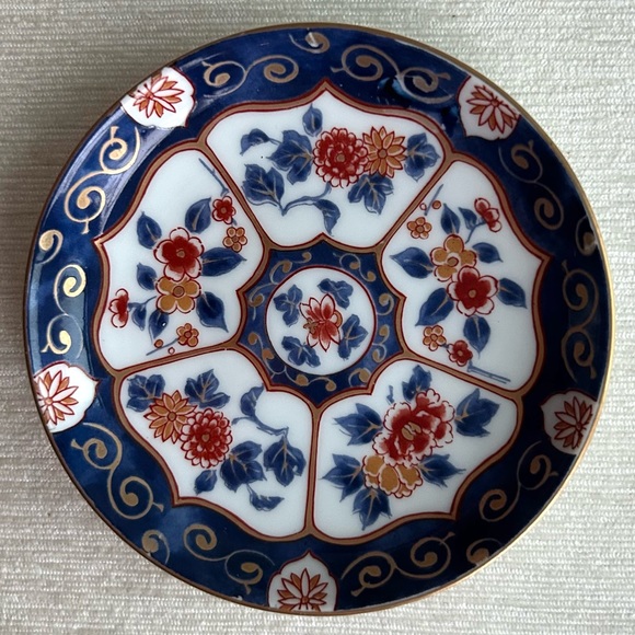 (2) kozangama vintage porcelain plates w/ gold JAPANESE small plates - Picture 2 of 4